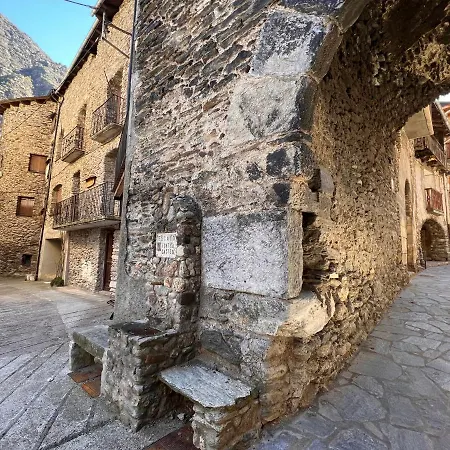 Vila Closa - L'amfitriona * Escaló